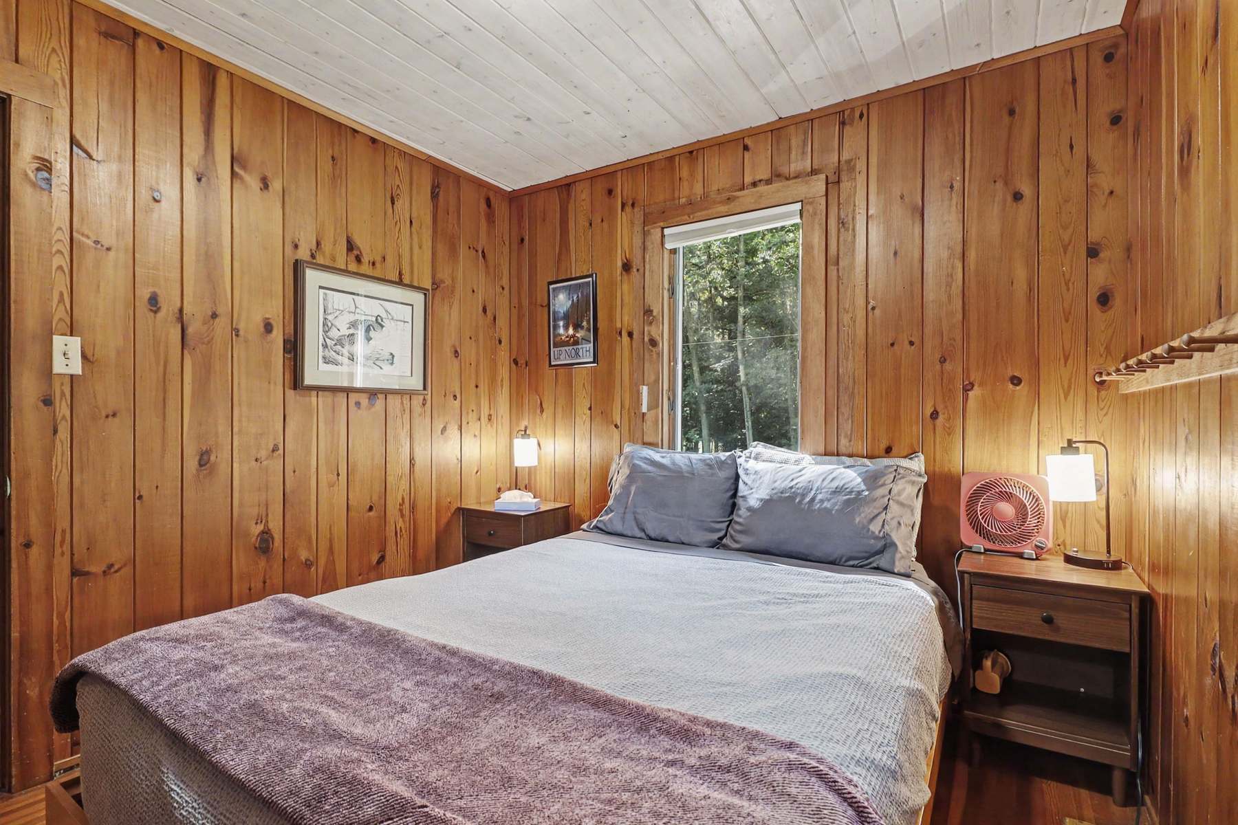 bedroom wood paneled 3