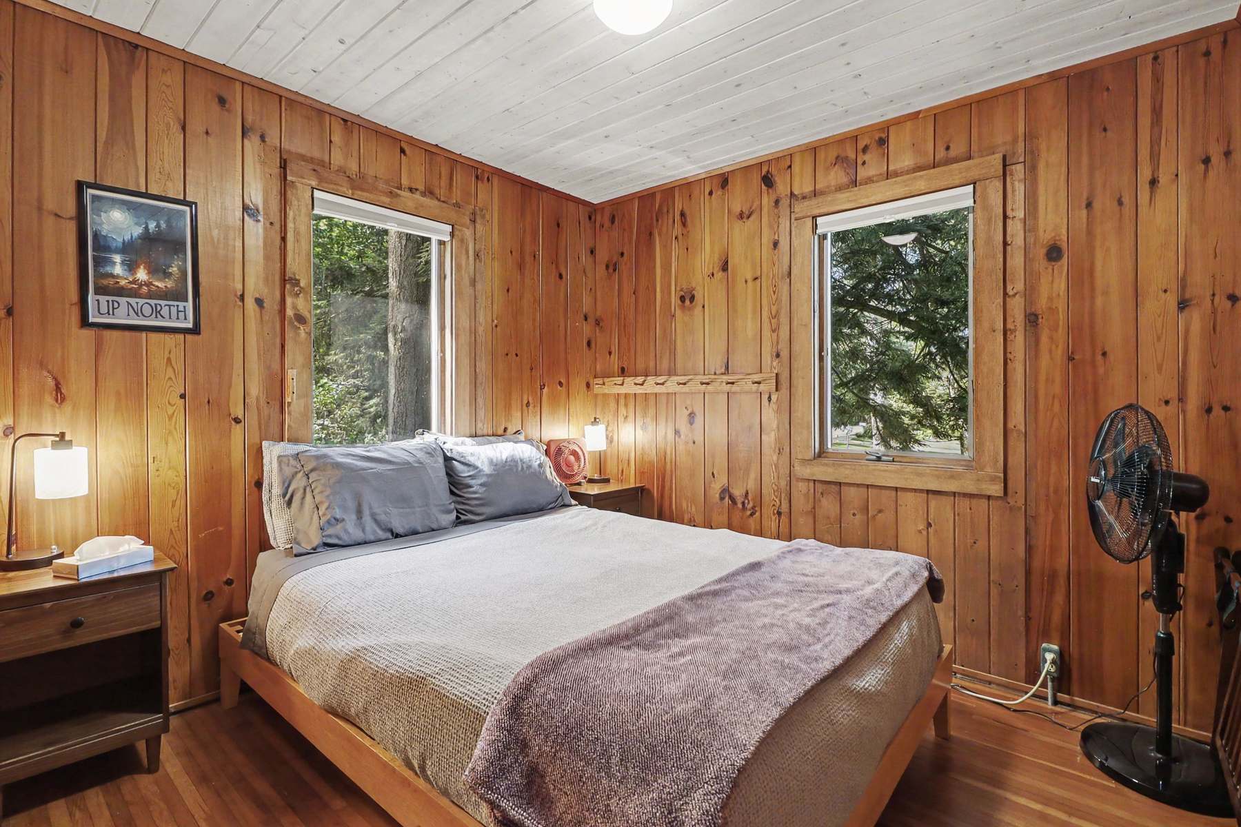 bedroom wood paneled 4