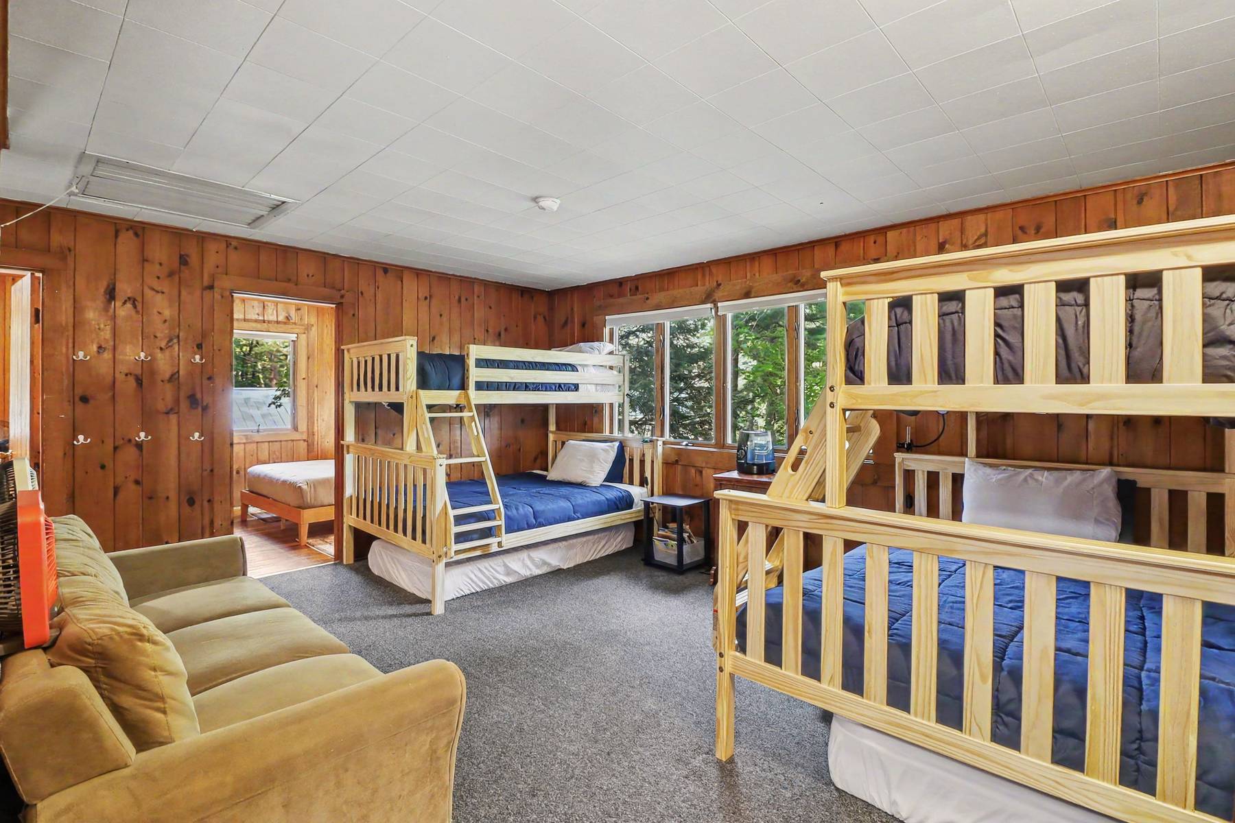bunk room 2
