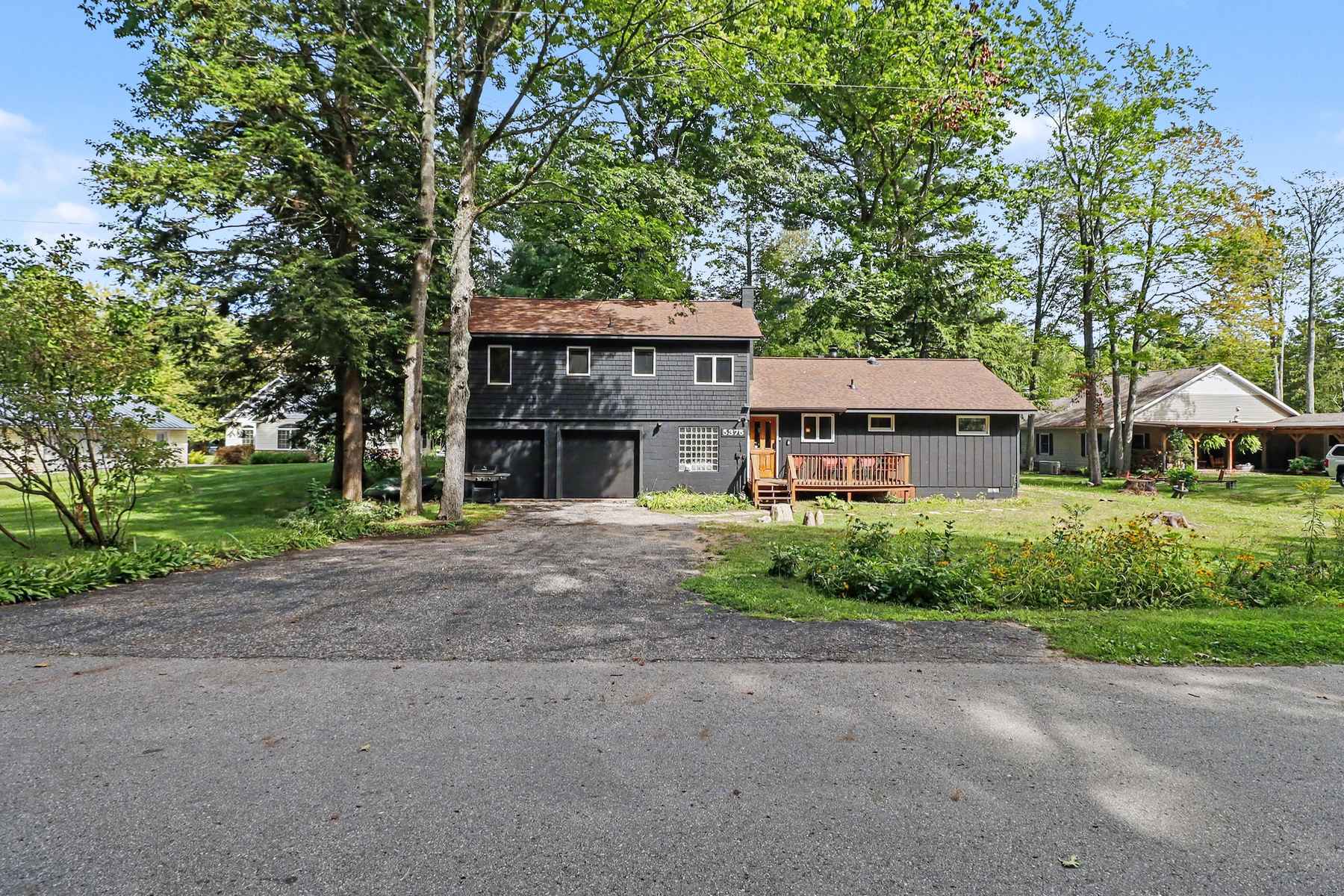 exterior driveway day 1
